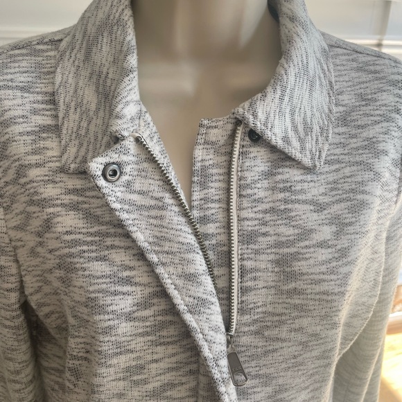 Cabi XS shirt zip up jacket - excellent condition - Picture 3 of 6